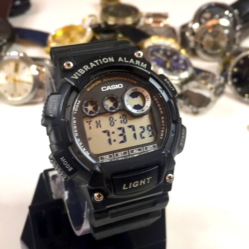 CASIO SUPER ILLUMINATOR W-737H (3488) w 10 YEAR BATTERY WR100M